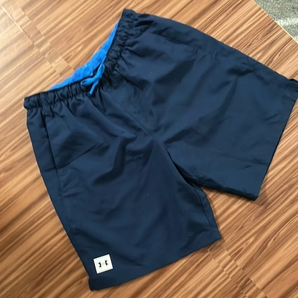 UNDER Armour Swim Trunk Size 32